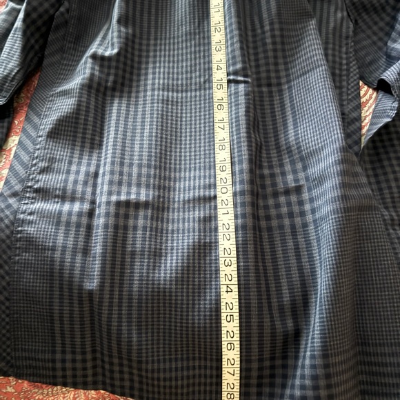 Icebreaker Men’s 100% Merino Wool button up shirt in Cool Navy Plaid! Sm/Md fit - Picture 12 of 13